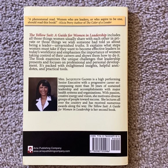 The yellow suit book - good condition - Picture 3 of 4